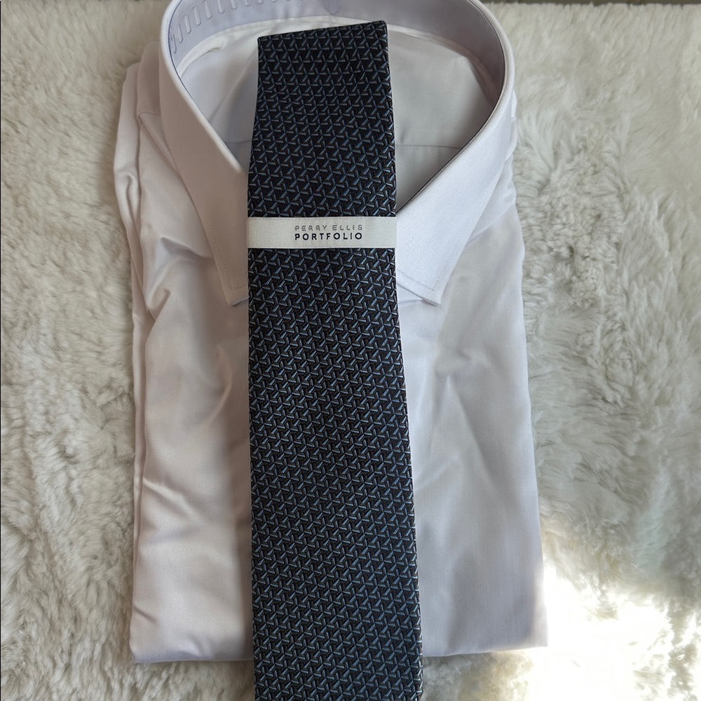 Perry Ellis Blue Geometric Tie